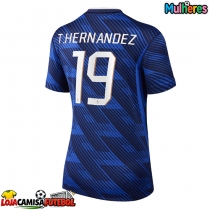 Camisa de Futebol França Theo Hernandez #19 Equipamento Principal Mulheres Mundo 2026 Manga Curta